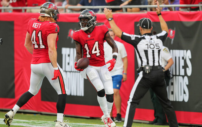 Bucs Wr Chris Godwin And Te Ko Kieft