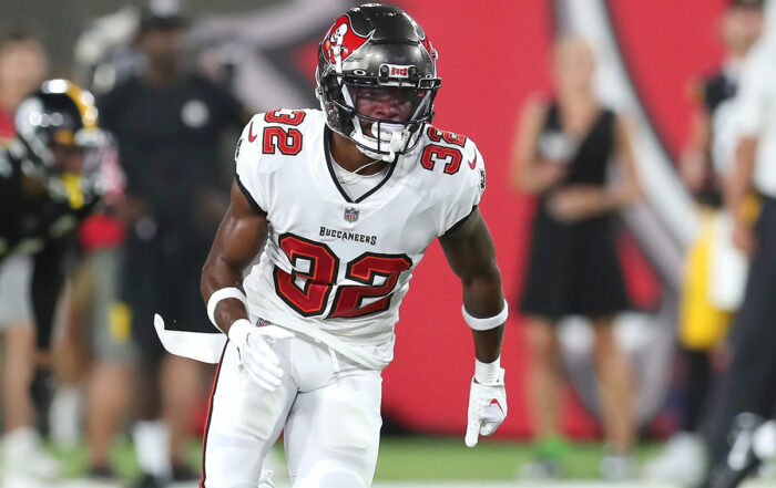 Bucs Cb Josh Hayes