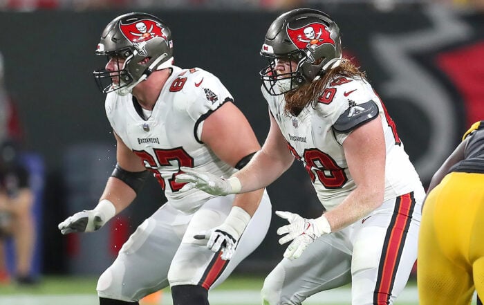 Bucs Rt Luke Goedeke And Rg Cody Mauch