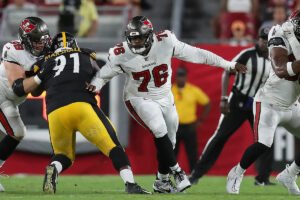 Bucs Release Center, Sign Offensive Tackle To Practice Squad 2 Bucs Ot Raiqwon O'Neal