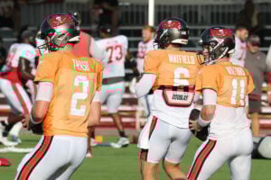 Bucs Camp Insider 8-4: Devin White Has A Standout Practice 3 Bucs Qbs Kyle Trask, Baker Mayfield And John Wolford
