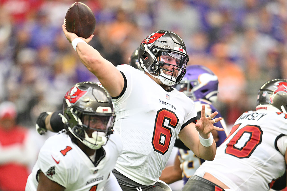 Vikings fall to Tampa Bay Bucs, 20-17, in season opener