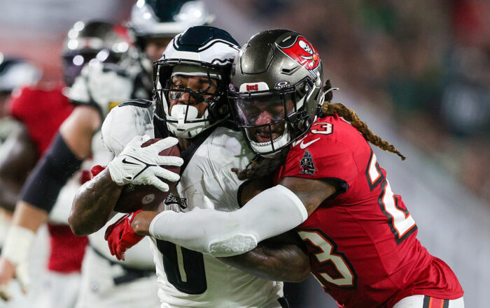 Bucs S Ryan Neal And Eagles Rb D'Andre Swift