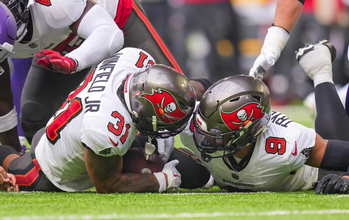 Bucs S Antoine Winfield Jr. And Olb Joe Tryon-Shoyinka