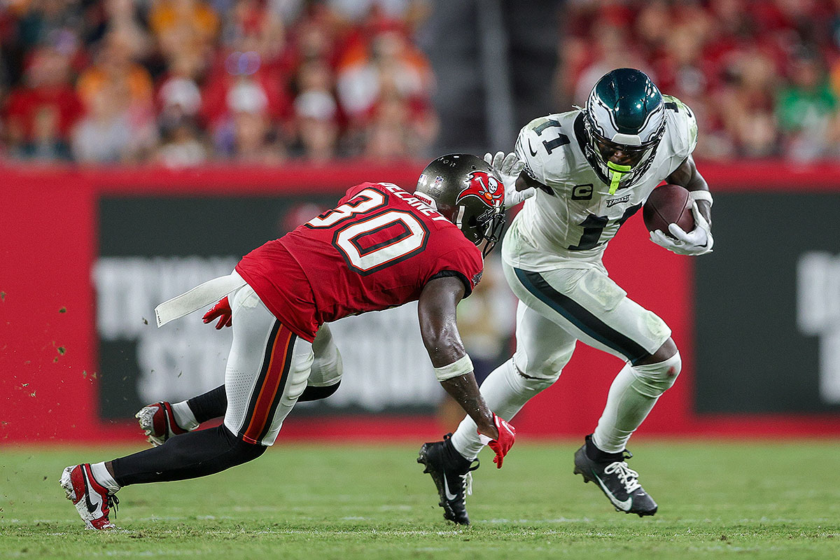 Eagles Get Troubling News About WR AJ Brown Ahead Of Bucs Game Pewter