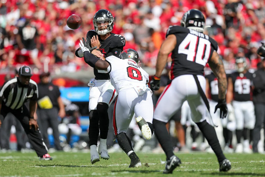 Sr'S Pick-6 Preview: Bucs At Falcons 7 Bucs Olb Yaya Diaby And Falcons Qb Desmond Ridder