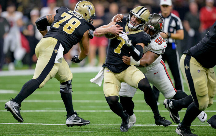 Bucs Dt Vita Vea And Saints Qb-Te Taysom Hill