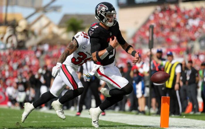 Bucs S Antoine Winfield Jr. And Falcons Qb Desmond Ridder