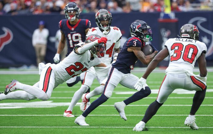 Texans Wr Tank Dell And Bucs Cbs Zyon Mccollum And Carlton Davis Iii And S Dee Delaney