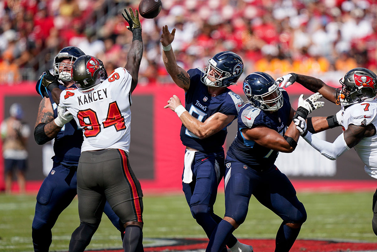 Bucs vs. Titans Most Impressive In Week 10