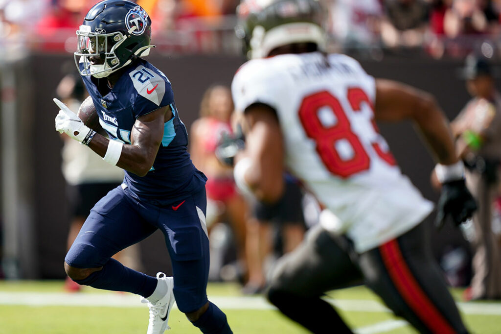 Titans Cb Roger Mccreary
