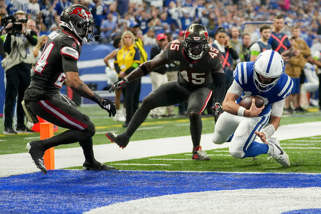 Bucs Ilb Devin White And Colts Qb Gardner Minshew