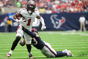 Bucs Fall In Final Seconds, Lose Duel With Texans, 39-37