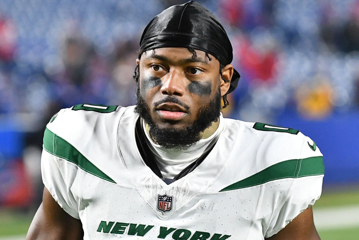Former Jets S Adrian Amos Bucs
