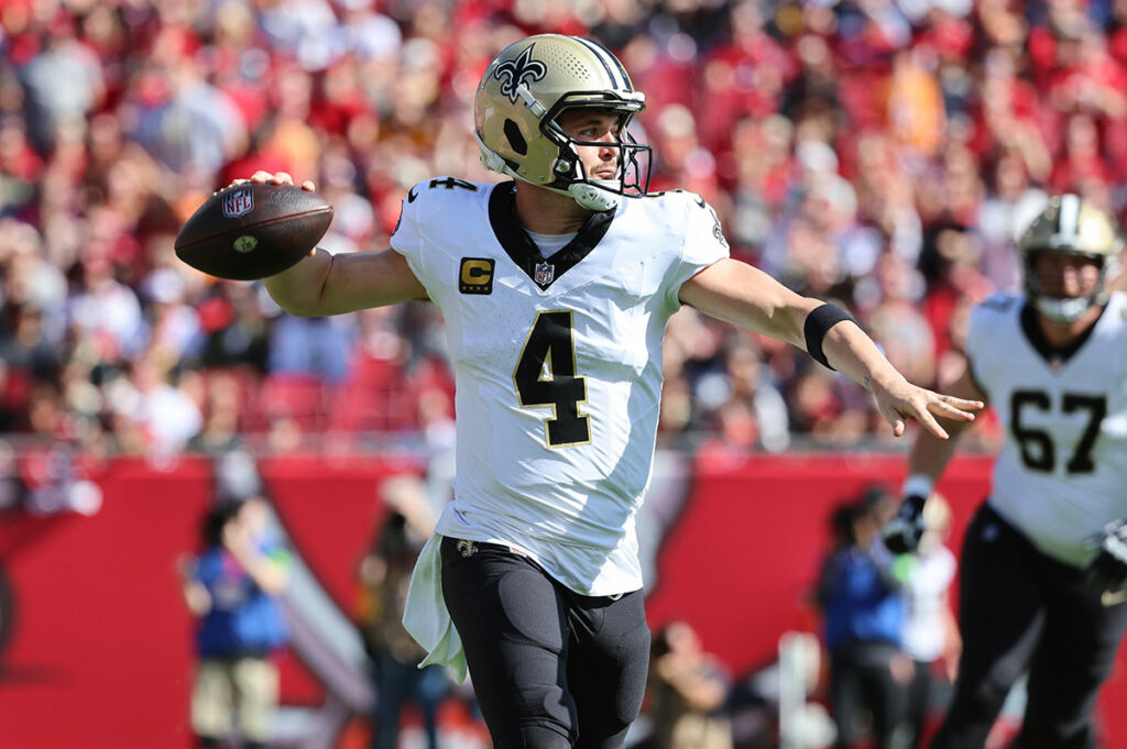 Saints Qb Derek Carr Bucs