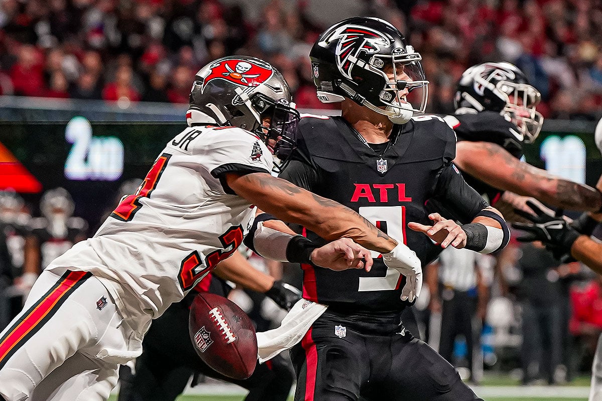 Bucs Fs Antoine Winfield Jr. And Falcons Qb Desmond Ridder