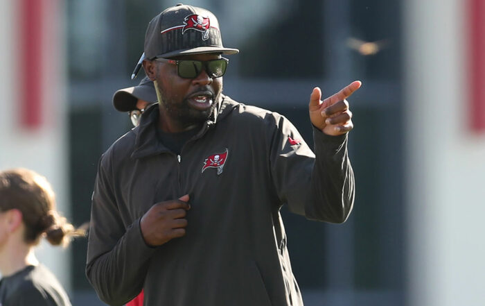 Bucs Qbs Coach Thad Lewis
