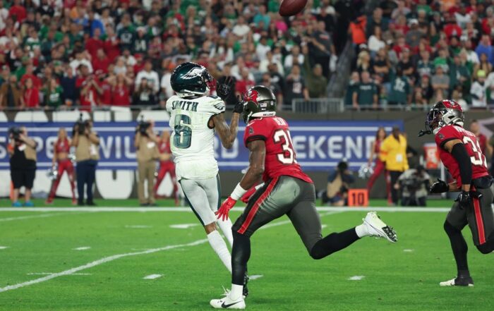 Eagles Wr Devonta Smith Bucs Cb Jamel Dean