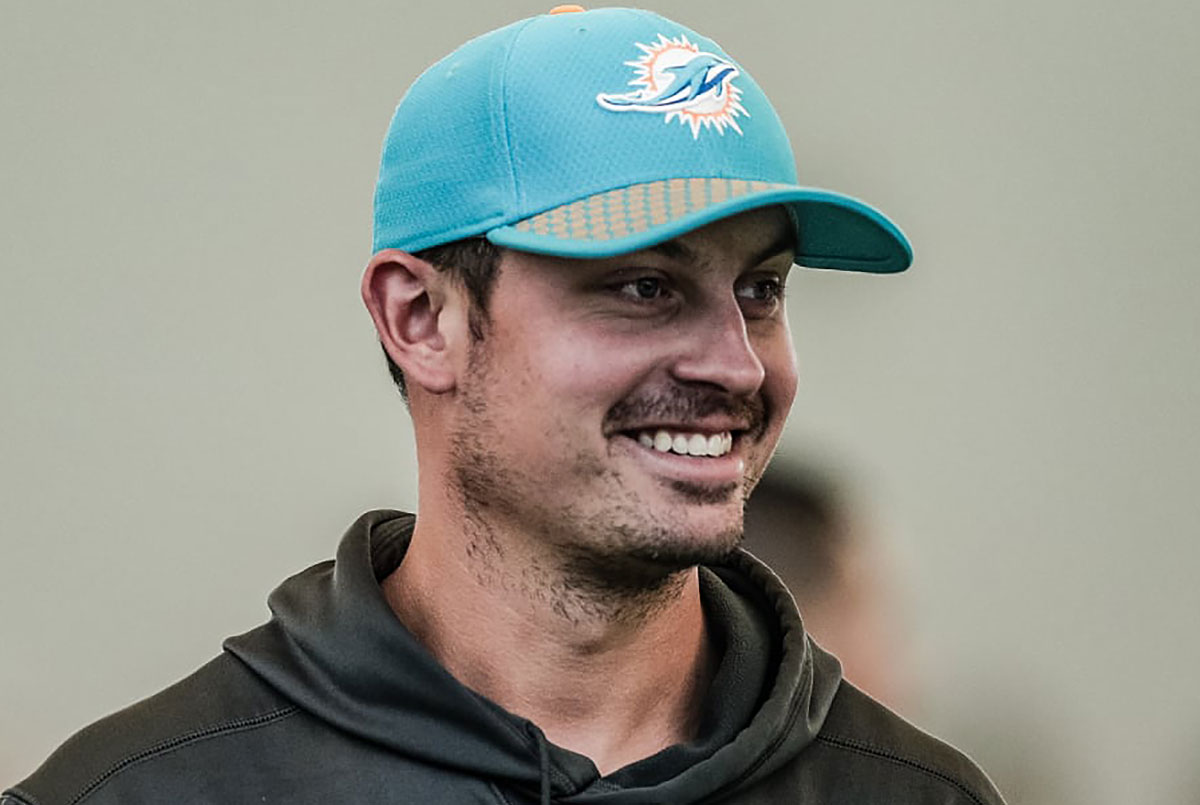 Bucs Pass Game Assistant Josh Grizzard