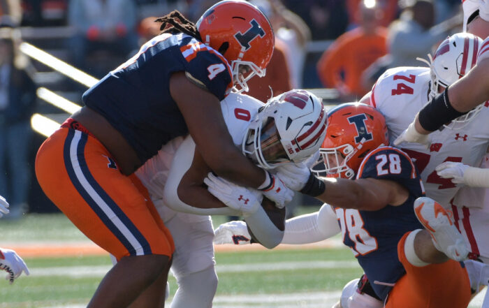 Illnois Dt Johnny Newton - Photo By: Usa Today Nfl Draft