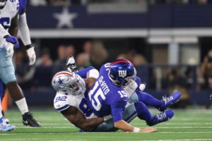 Cowboys Edge Dorance Armstrong Bucs