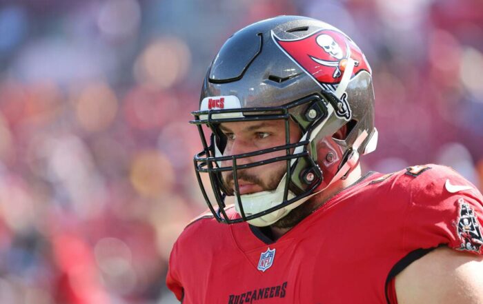 Bucs C Robert Hainsey