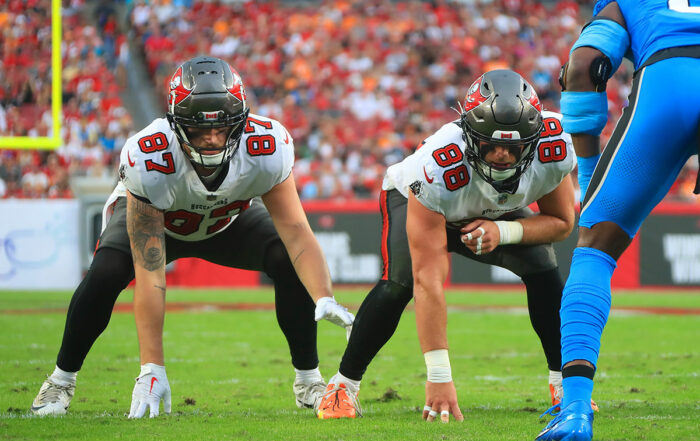 Bucs Tes Payne Durham And Cade Otton