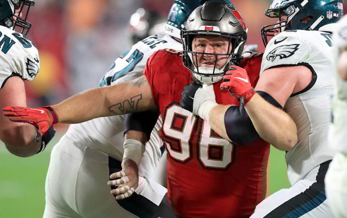 Bucs Dt Greg Gaines