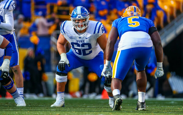 Bucs Ol Graham Barton