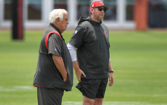 Bucs Offensive Assistant Tom Moore And Oc Liam Coen