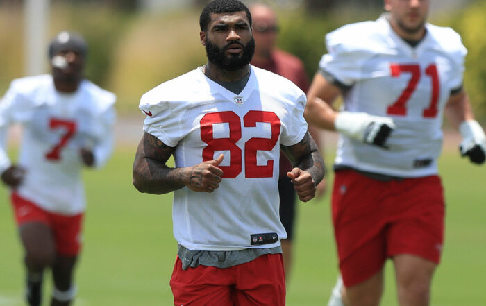 Bucs Te Devin Culp