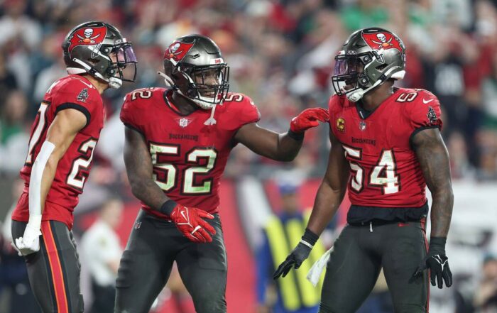 Bucs Cb Zyon Mccollum And Ilbs K.j. Britt And Lavonte David