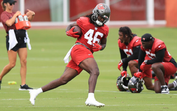 Bucs Ilb Kalen Deloach