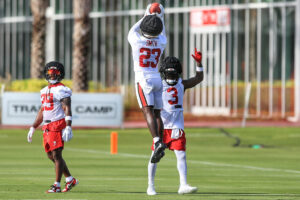 How Fast Are The Bucs On Defense? 2 Bucs Db Tykee Smith