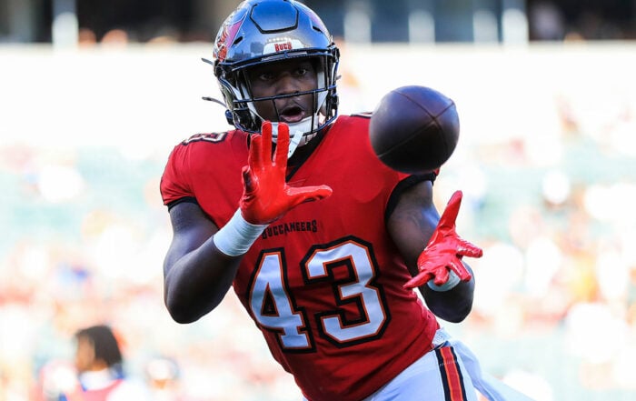 Bucs Olb Chris Braswell
