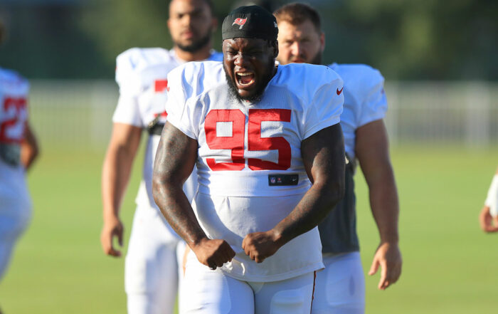 Bucs Dt Cj Brewer