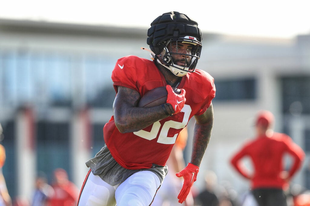 Sr'S Fab 5: Bucs' 25 Critical Camp Questions 5 Bucs Te Devin Culp