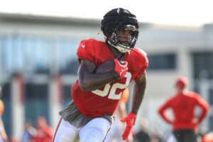Bucs Camp Insider 8-2: More Ints, More Rookies Shine 3 Bucs Te Devin Culp