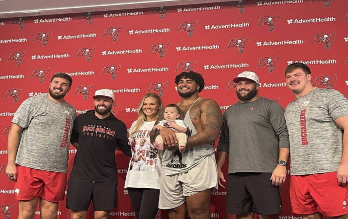 Bucs Lg Ben Bredeson, Qb Baker Mayfield, Lt Tristan Wirfs With His Girlfriend Meredith And Son Julius, C Robert Hainsey, And Rt Luke Goedeke