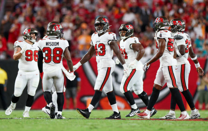 Bucs Olb Chris Braswell