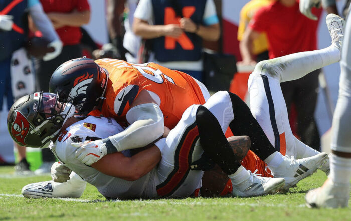 Bucs Qb Baker Mayfield And Broncos De Zach Allen