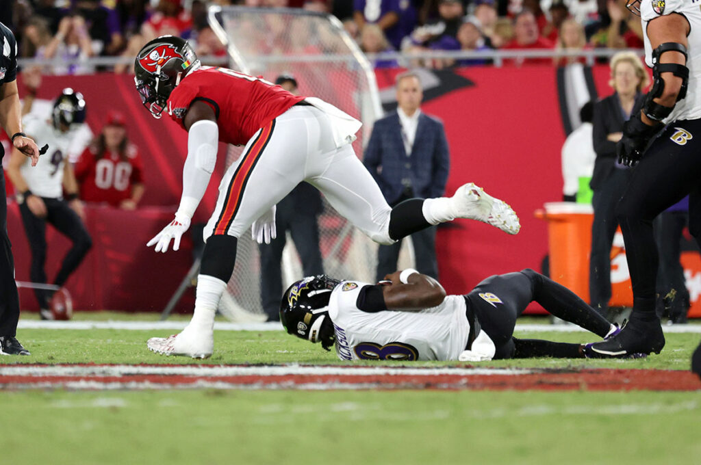 Bucs' 2025 Free Agent Options Outside Linebackers Pewter Report