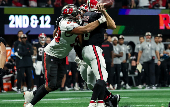 Bucs Dt Logan Hall