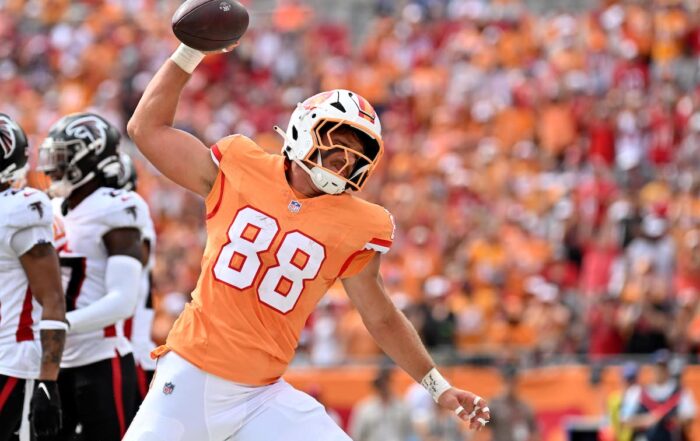 Bucs Te Cade Otton - Photo By: Usa Today