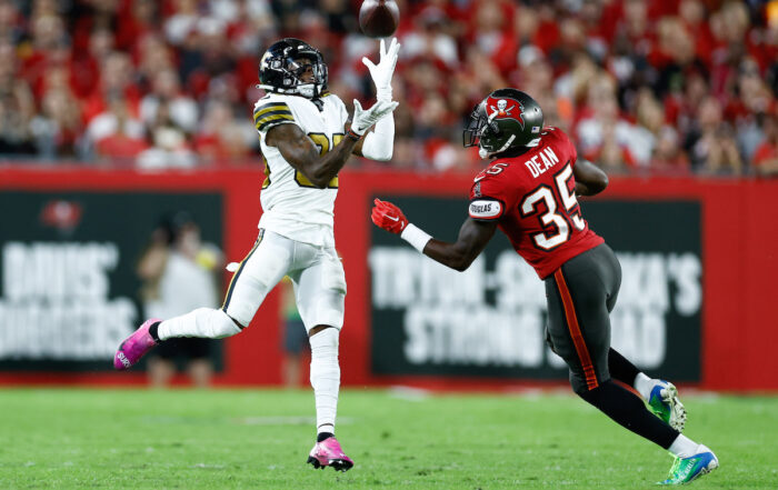Saints Wr Rashid Shaheed, Bucs Cb Jamel Dean - Photo By: Usa Today
