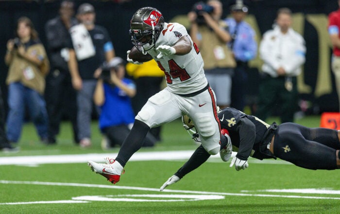 Bucs Rb Sean Tucker