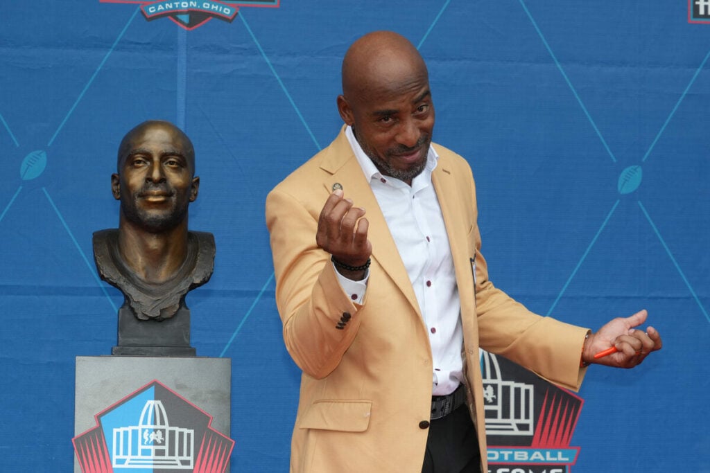 Bucs Hall Of Fame Cb Ronde Barber