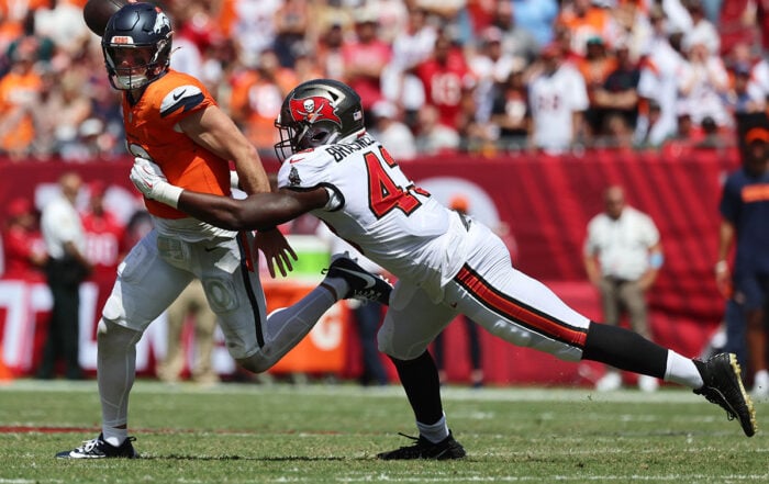 Bucs Olb Chris Braswell