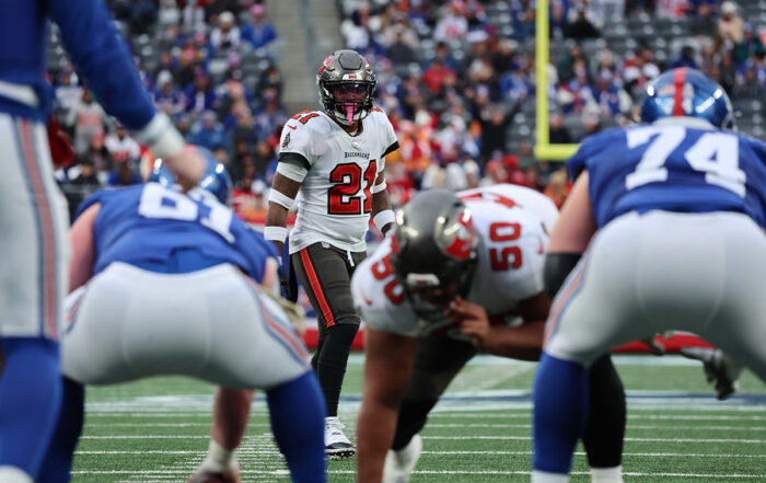 Bucs S Mike Edwards