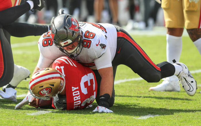 Bucs Dt Greg Gaines And 49Ers Qb Brock Purdy